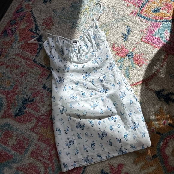 Princess Polly White & Blue Floral Mini - Picture 1 of 5